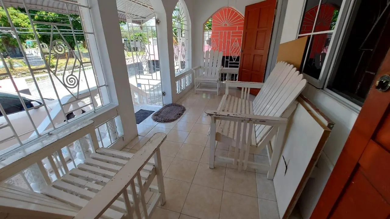 Ferienhaus Charming 1-Bedroom House In St Thomas Jamaica Belfast Jamaika